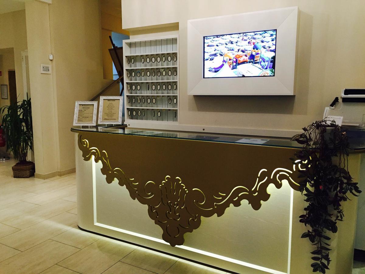 Hotel Augusta Bellaria-Igea Marina Esterno foto