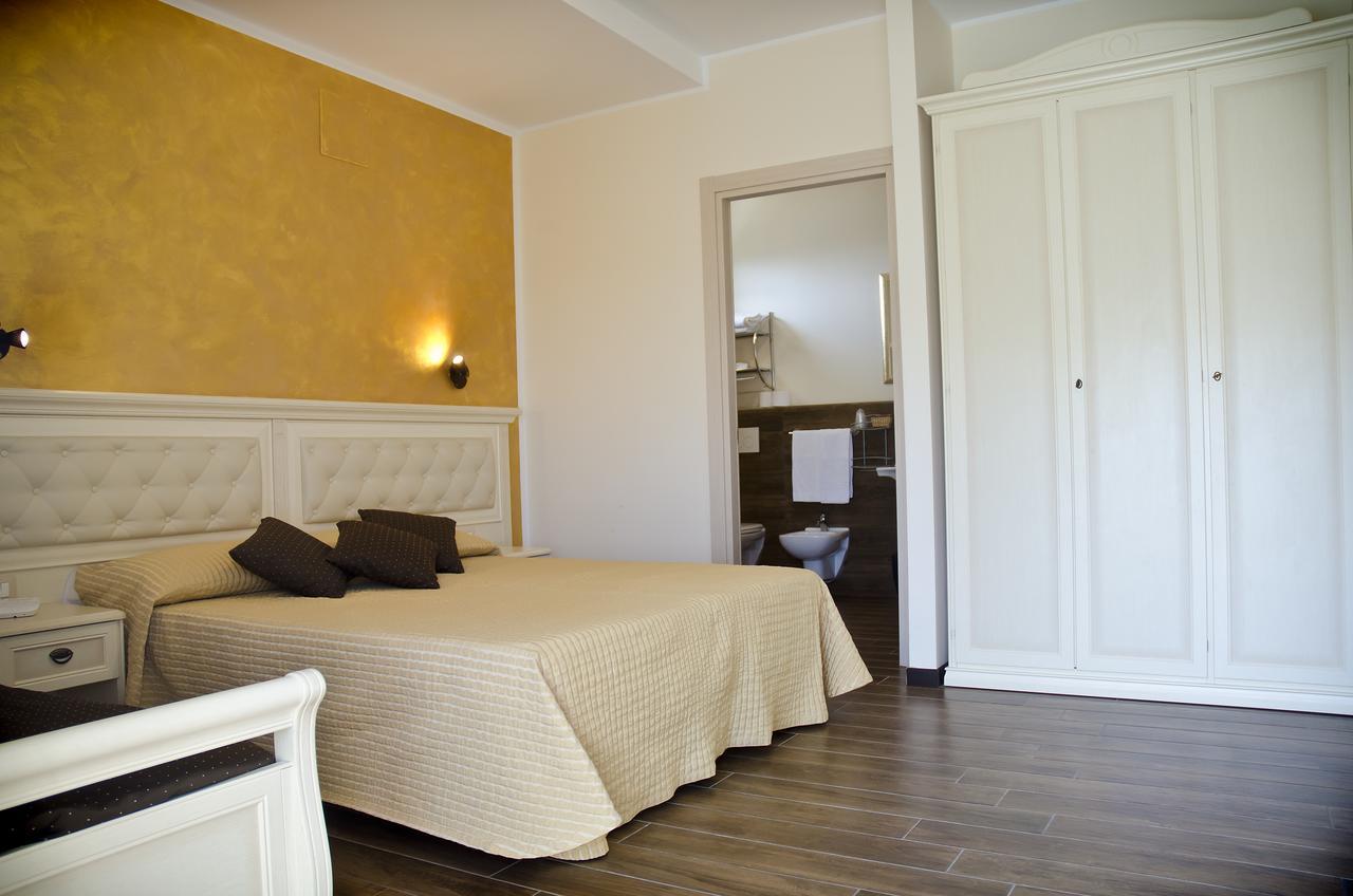 Hotel Augusta Bellaria-Igea Marina Esterno foto